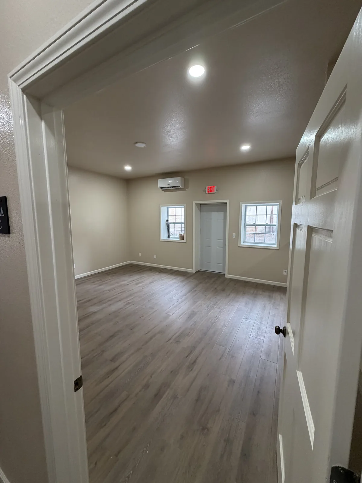 Open-Concept Interior Finish — Open-Concept Interior Finish
